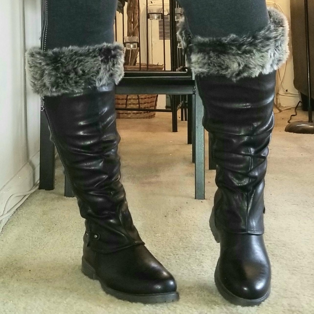 Boots - Picture 4 of 4